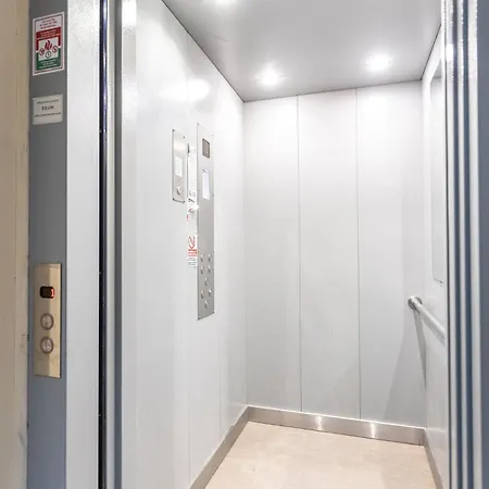 Andrassy Square Appartement